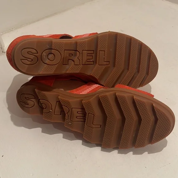 Orange Lace-up Wedges THE BEST TRANSITION FROM BOOTS! - Picture 3 of 4